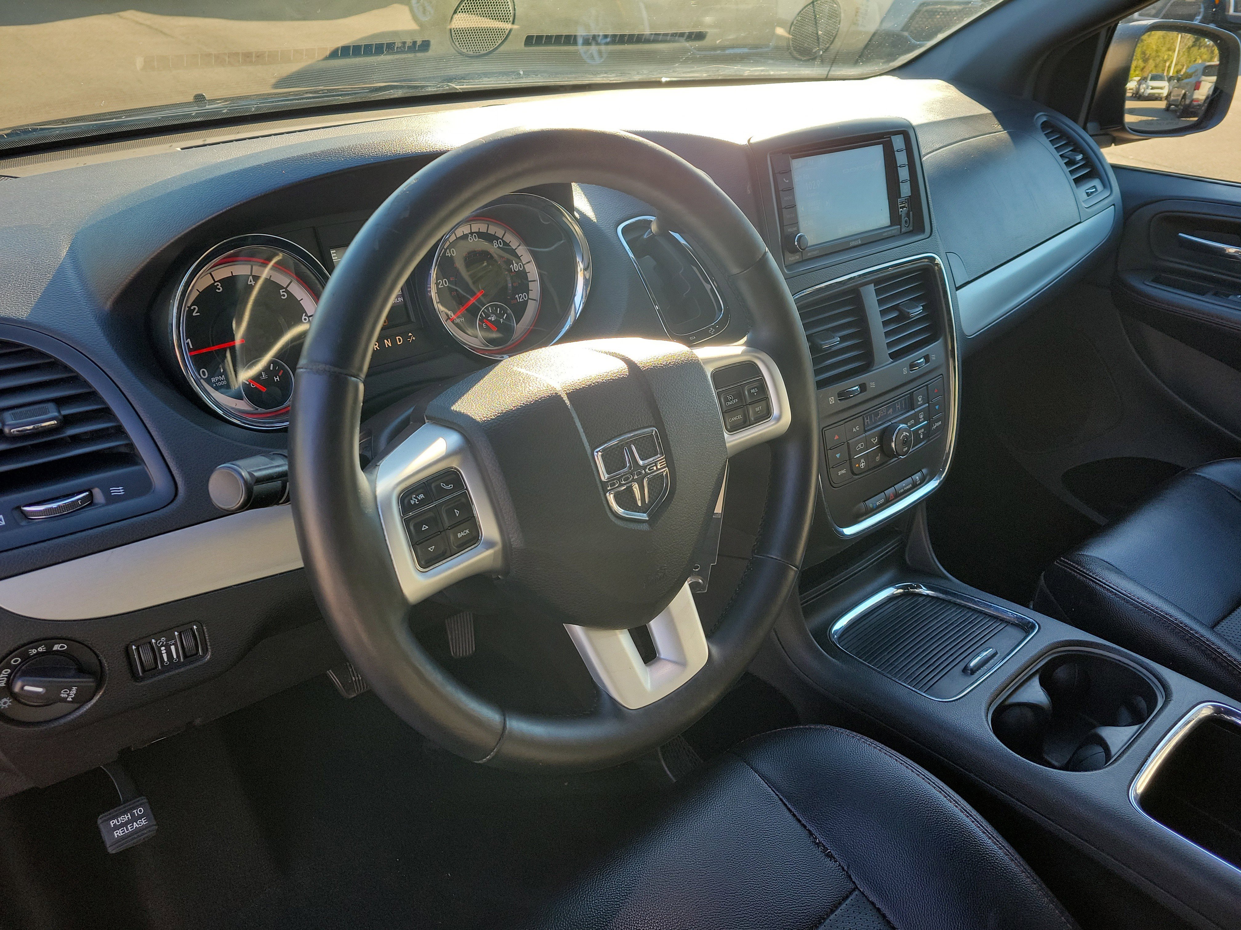 Used 2017 Dodge Grand Caravan GT image 20