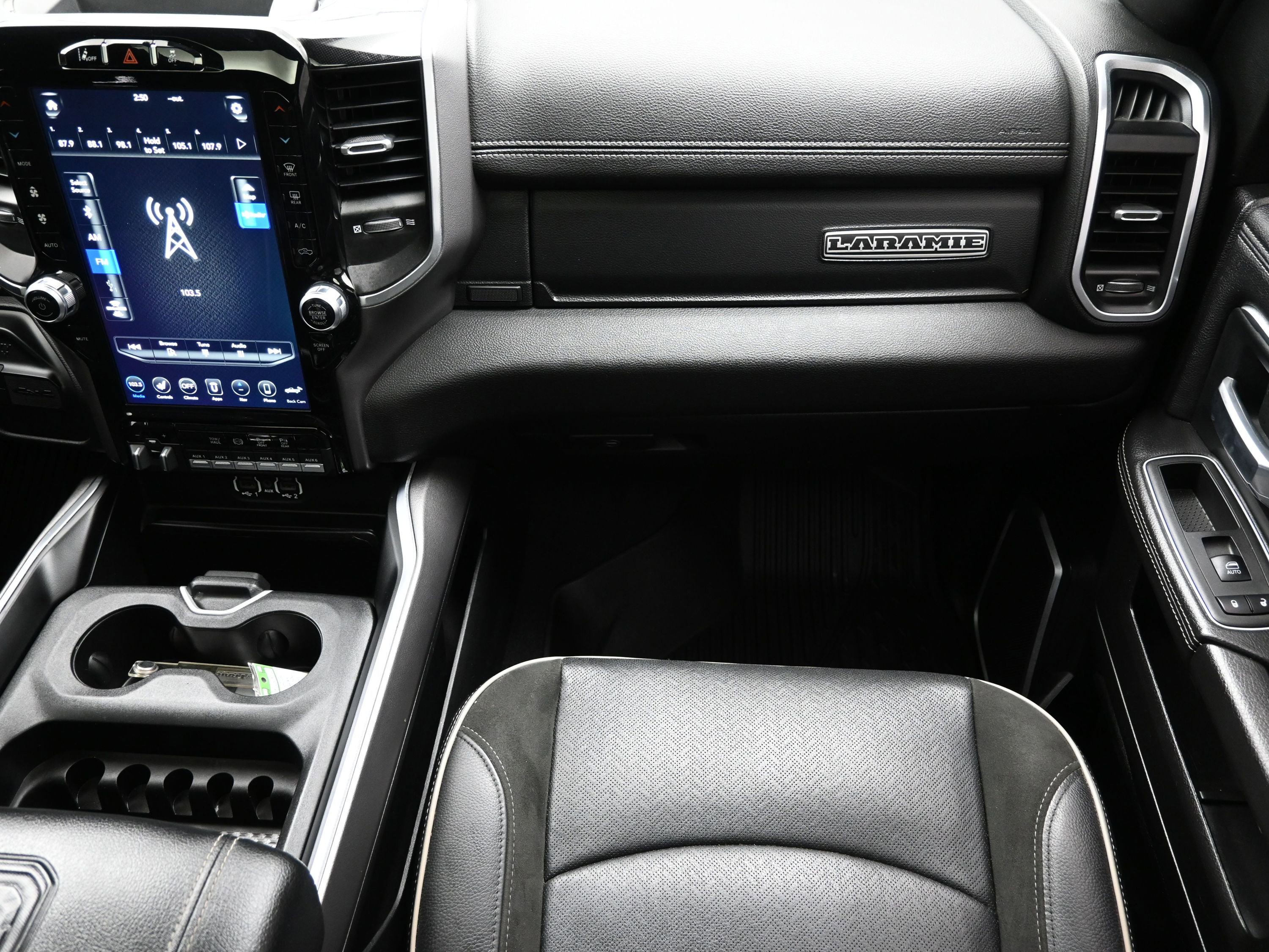 Used 2020 RAM 3500 Laramie w/ Night Edition AWD/4WD image 40