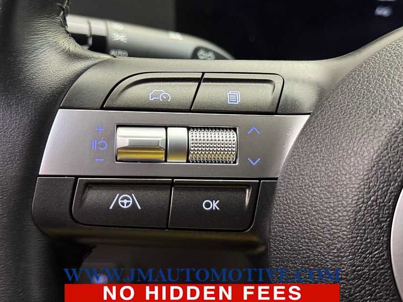 Used 2025 Hyundai Kona SEL AWD/4WD image 36