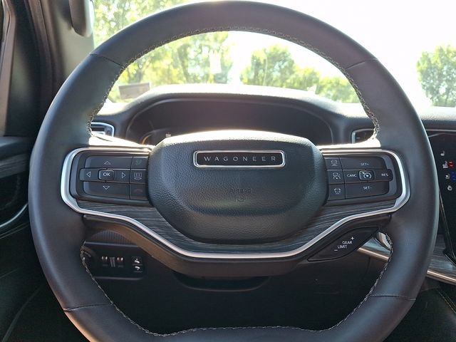 Used 2024 Jeep Wagoneer L Series III w/ Flexible Seating Group AWD/4WD image 20