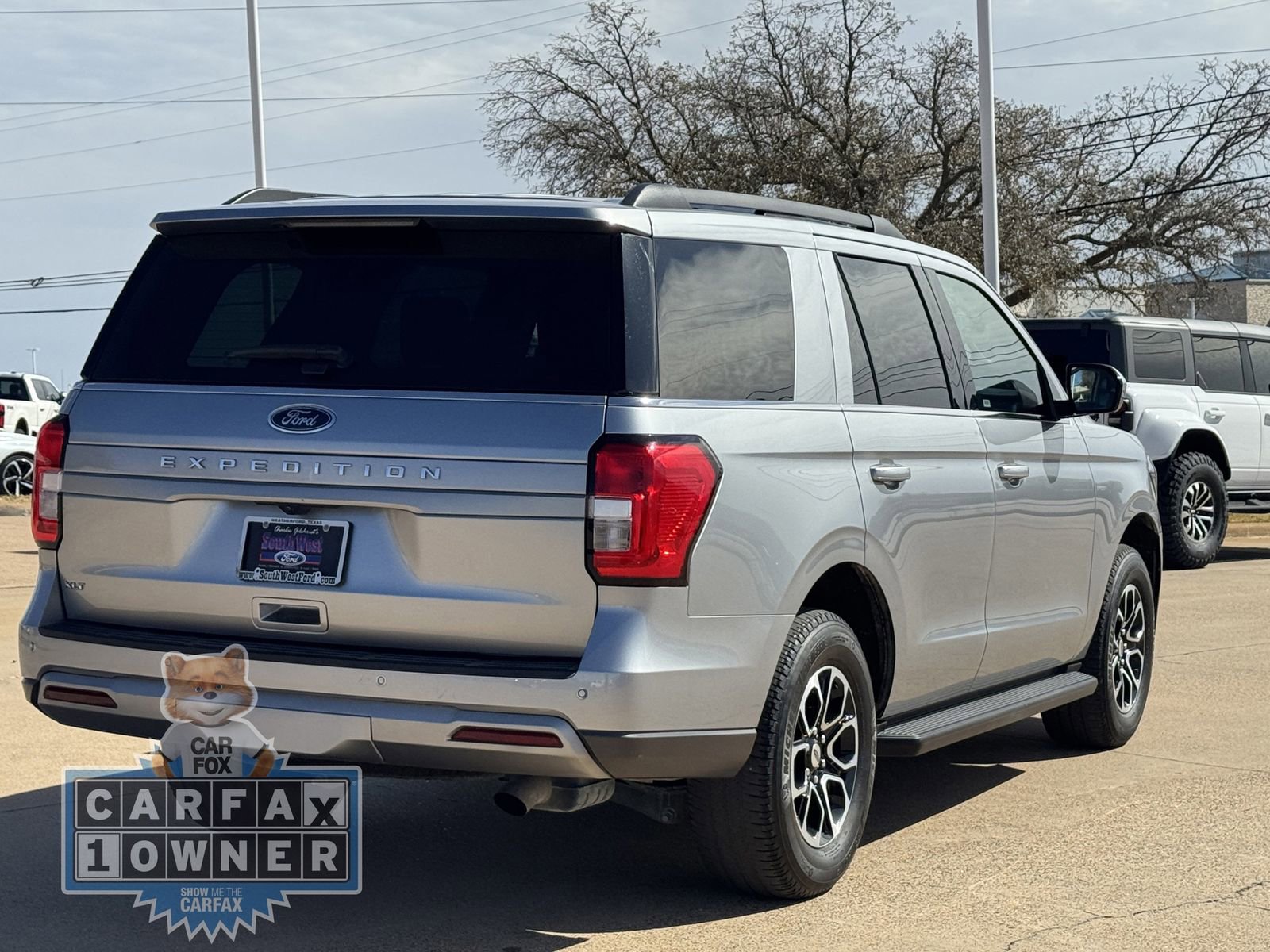 Used 2024 Ford Expedition XLT image 4