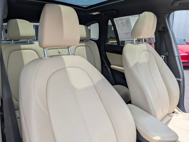 Used 2018 BMW X1 xDrive28i AWD/4WD image 12