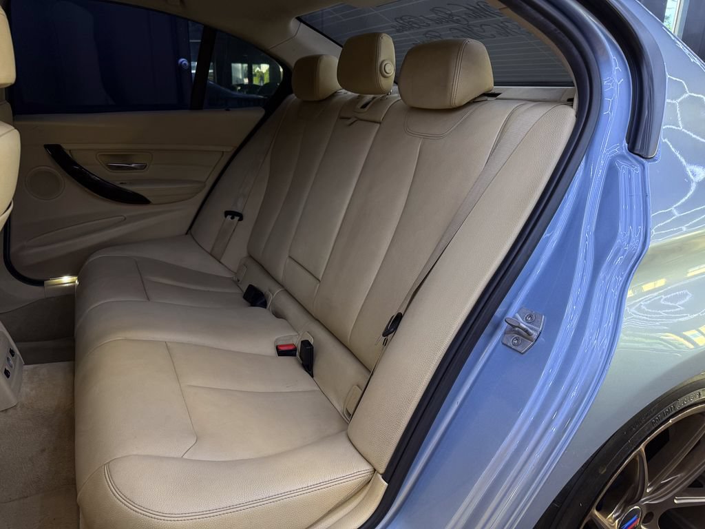 Used 2015 BMW 328i xDrive Sedan AWD/4WD image 18