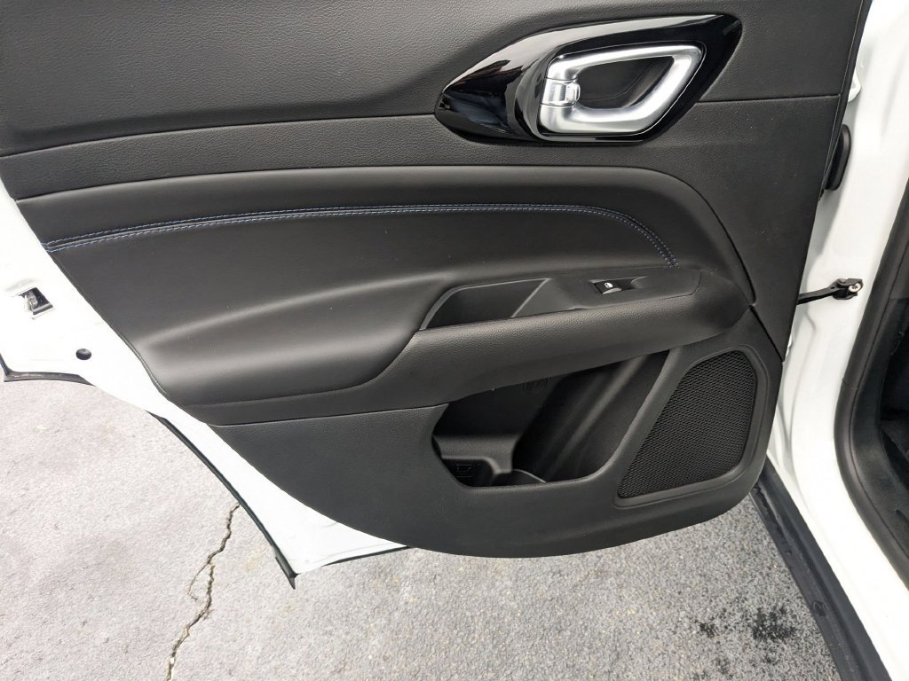 New 2026 Jeep Compass Latitude AWD/4WD image 24