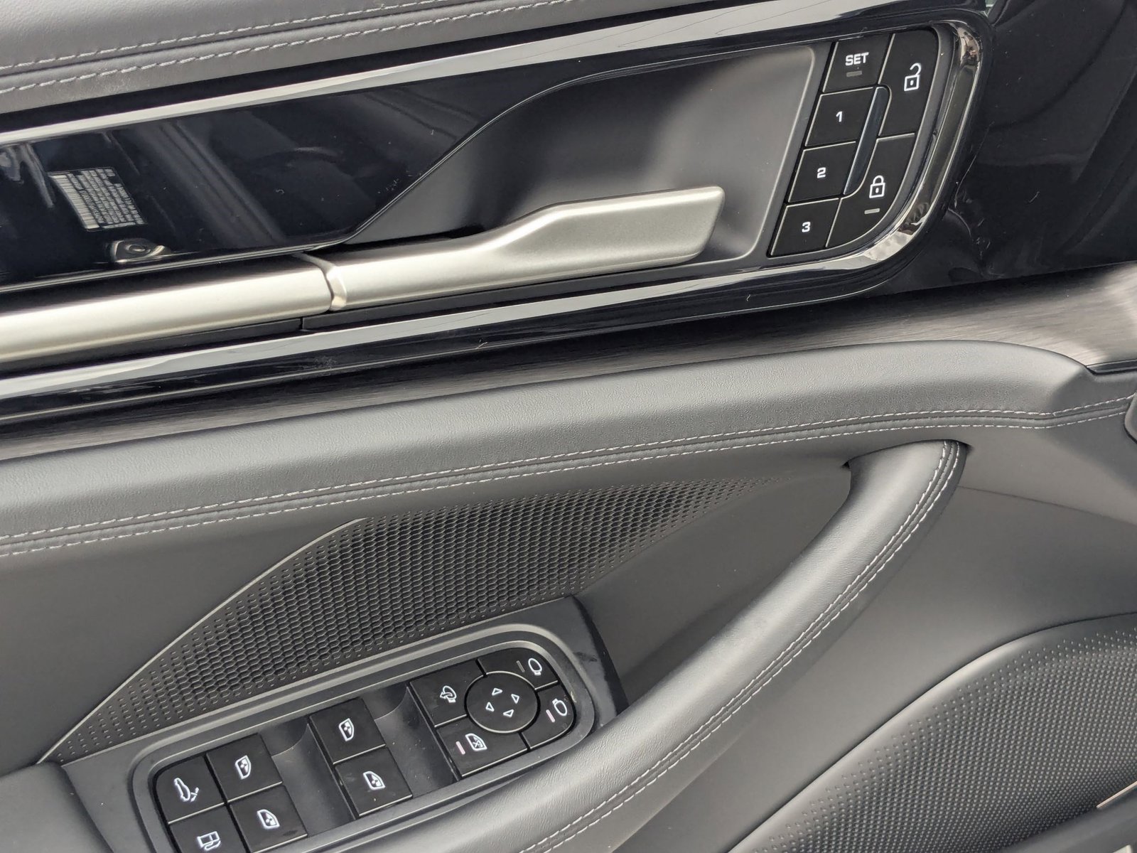 New 2026 Porsche Panamera 4 AWD/4WD image 15