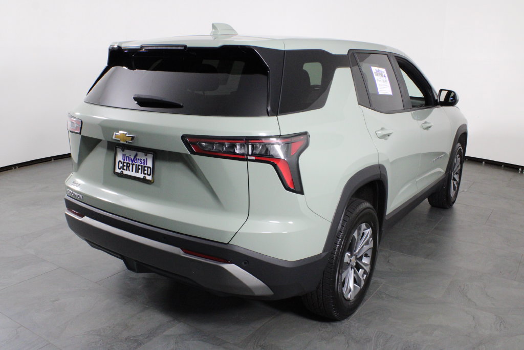 Used 2026 Chevrolet Equinox LT FWD image 3