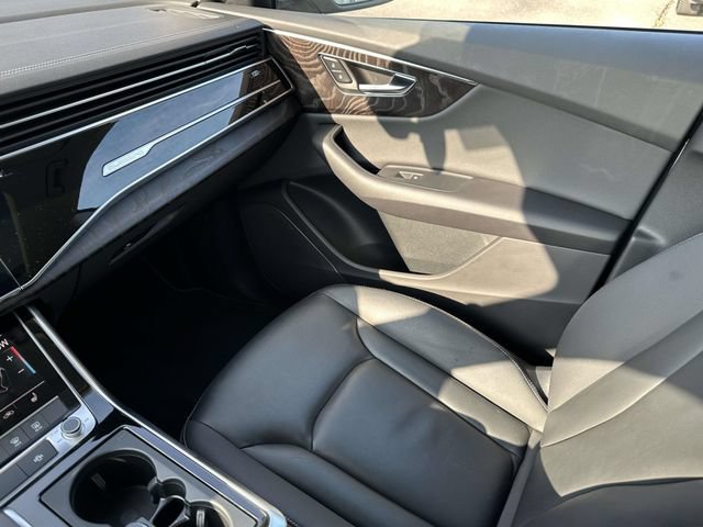 Used 2023 Audi Q8 Premium AWD/4WD image 34