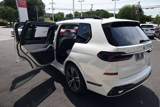 New 2027 BMW X7 xDrive40i w/ M Sport Package AWD/4WD image 45