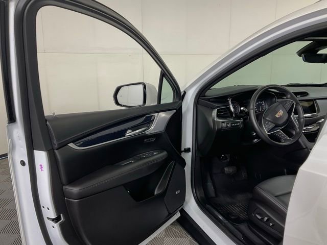 Used 2025 Cadillac XT5 Premium Luxury w/ Technology Package image 23