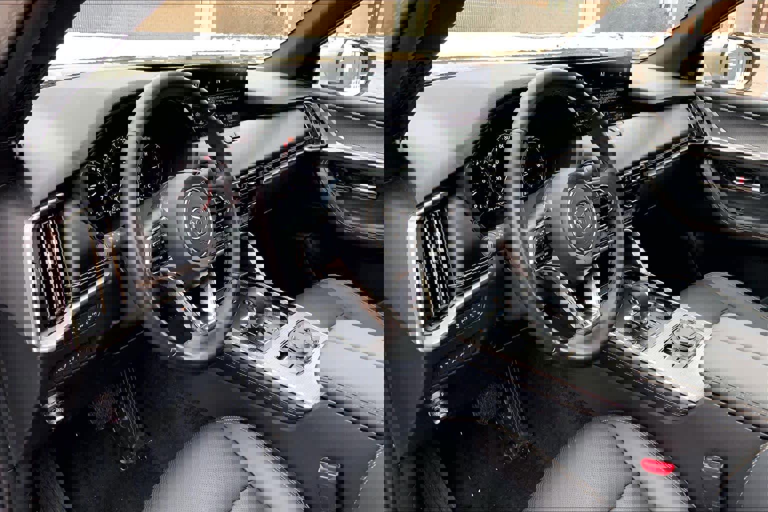 Used 2024 MAZDA CX-90 3.3 Turbo S w/ Premium Package image 18