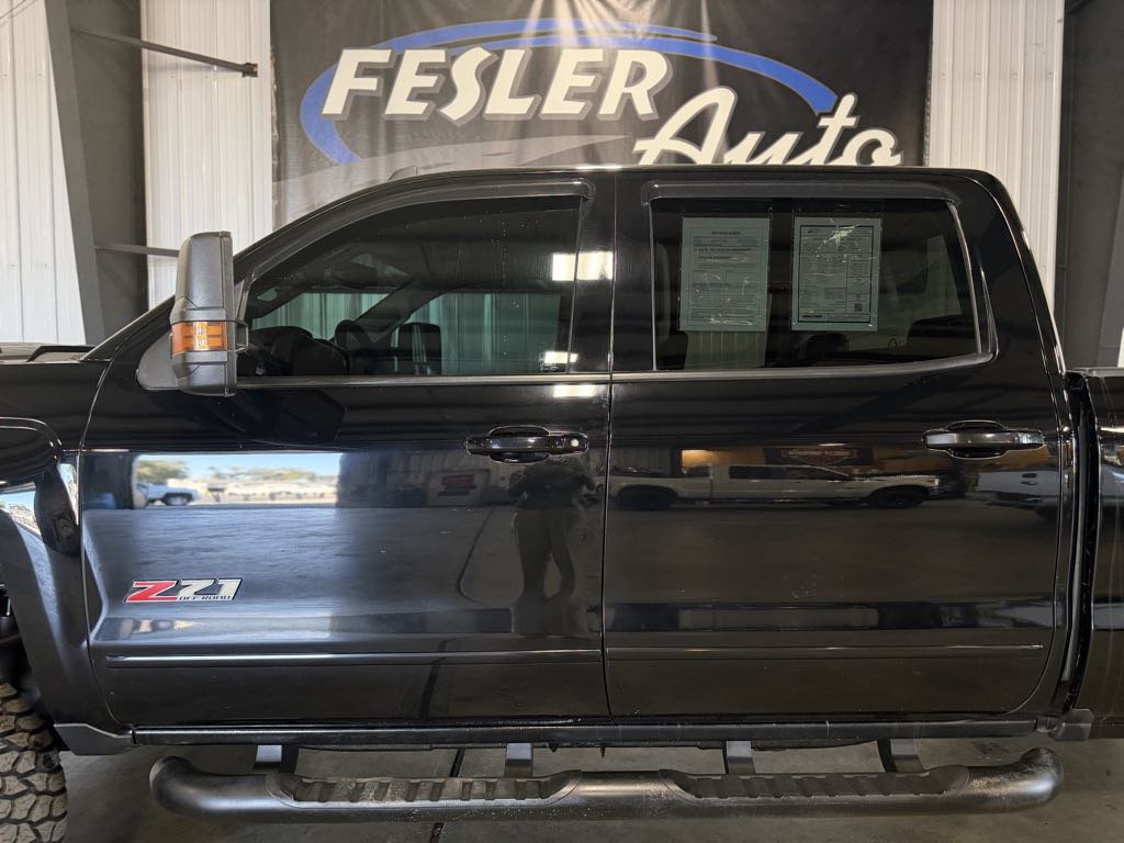 Used 2019 Chevrolet Silverado 2500 LTZ w/ Midnight Edition AWD/4WD image 12