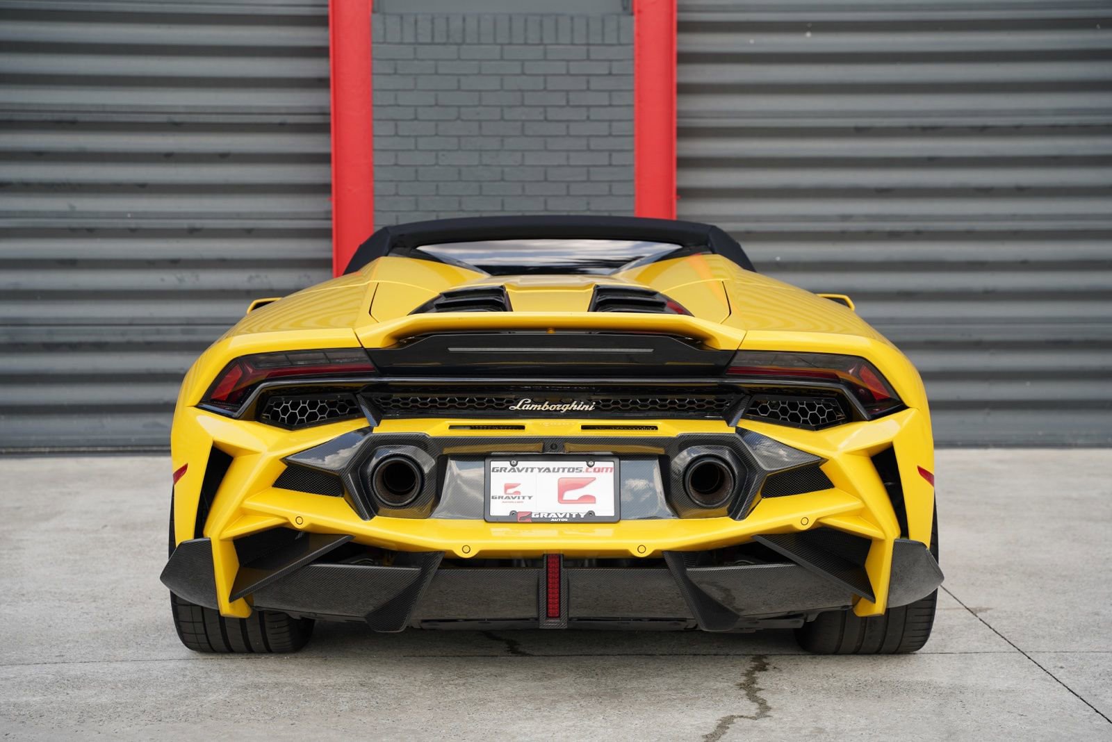 Used 2022 Lamborghini Huracan EVO image 9