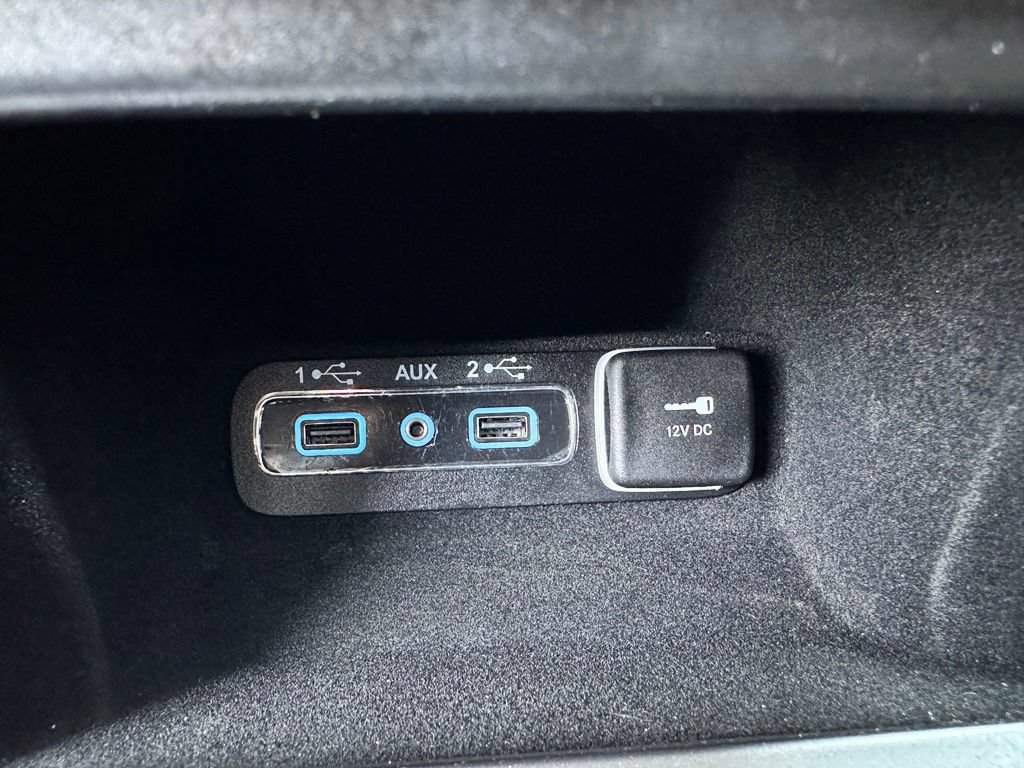 Used 2020 Jeep Grand Cherokee Altitude AWD/4WD image 36