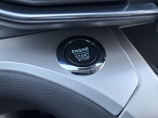 Used 2022 Ford Explorer XLT w/ Equipment Group 202A image 23