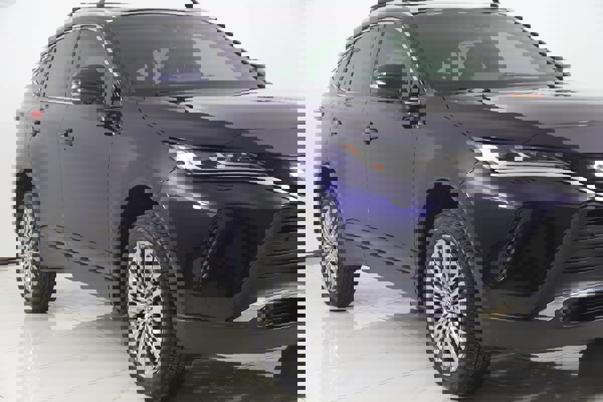 Used 2023 Toyota Venza Limited image 34