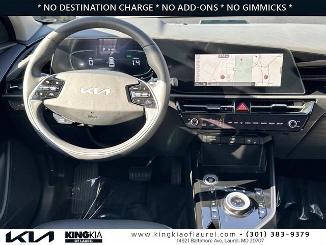 Used 2023 Kia Niro EX w/ EX Cold Weather Package image 2