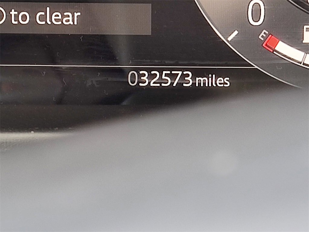 Used 2025 Land Rover Range Rover Velar Dynamic SE image 40