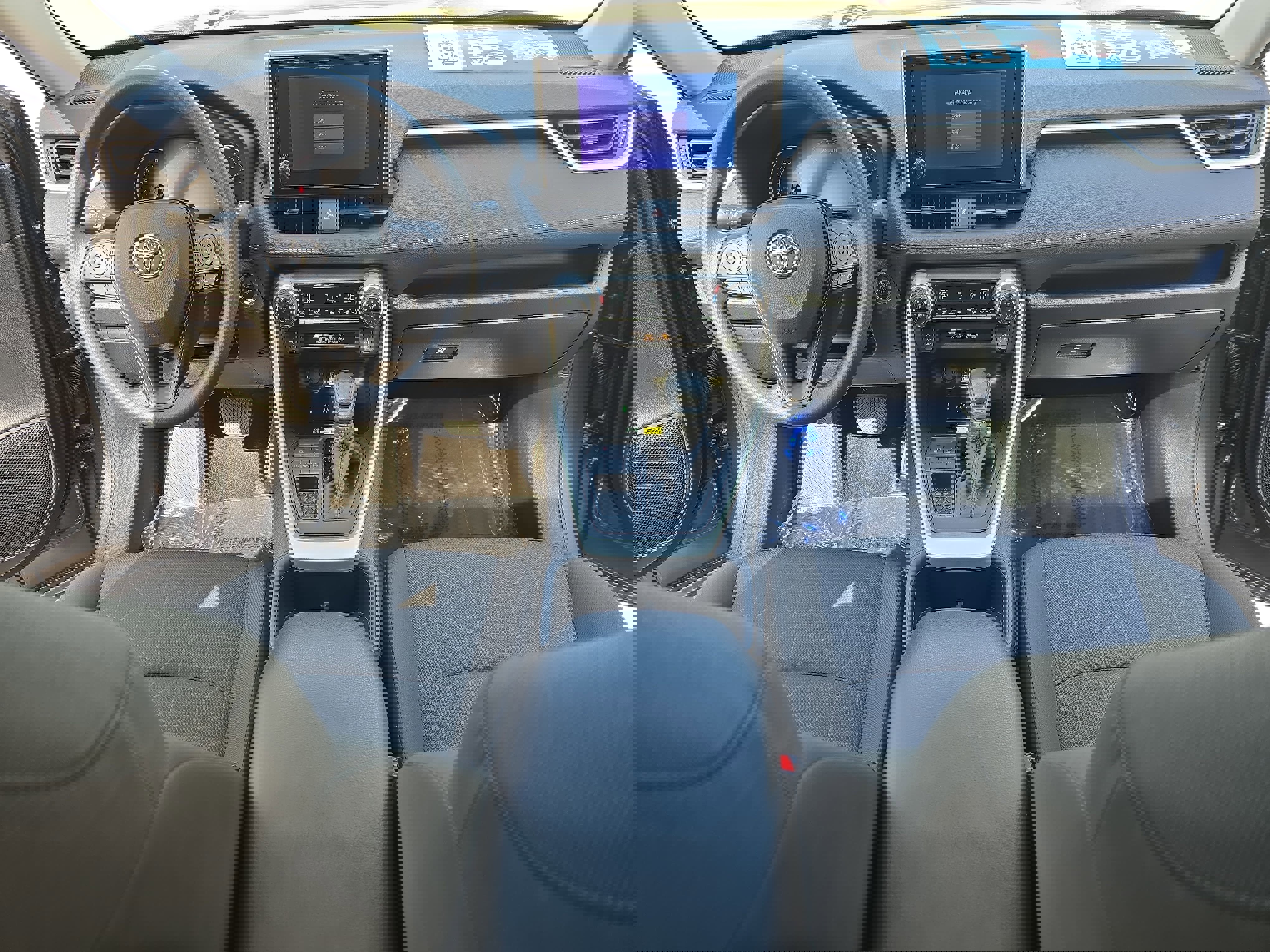 Used 2025 Toyota RAV4 XLE w/ Convenience Package image 9