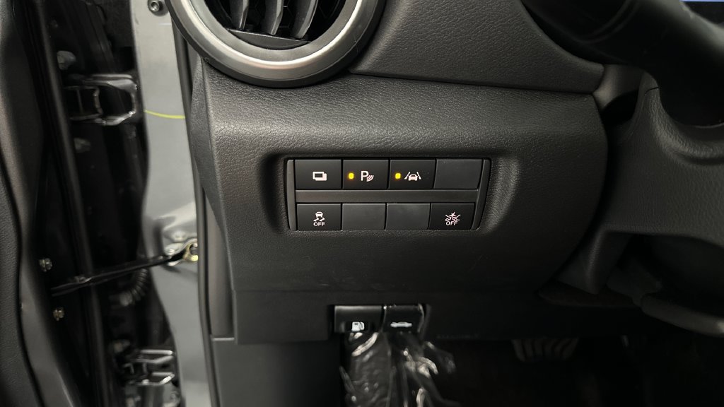 New 2025 Nissan Versa S w/ S Plus Package FWD image 17