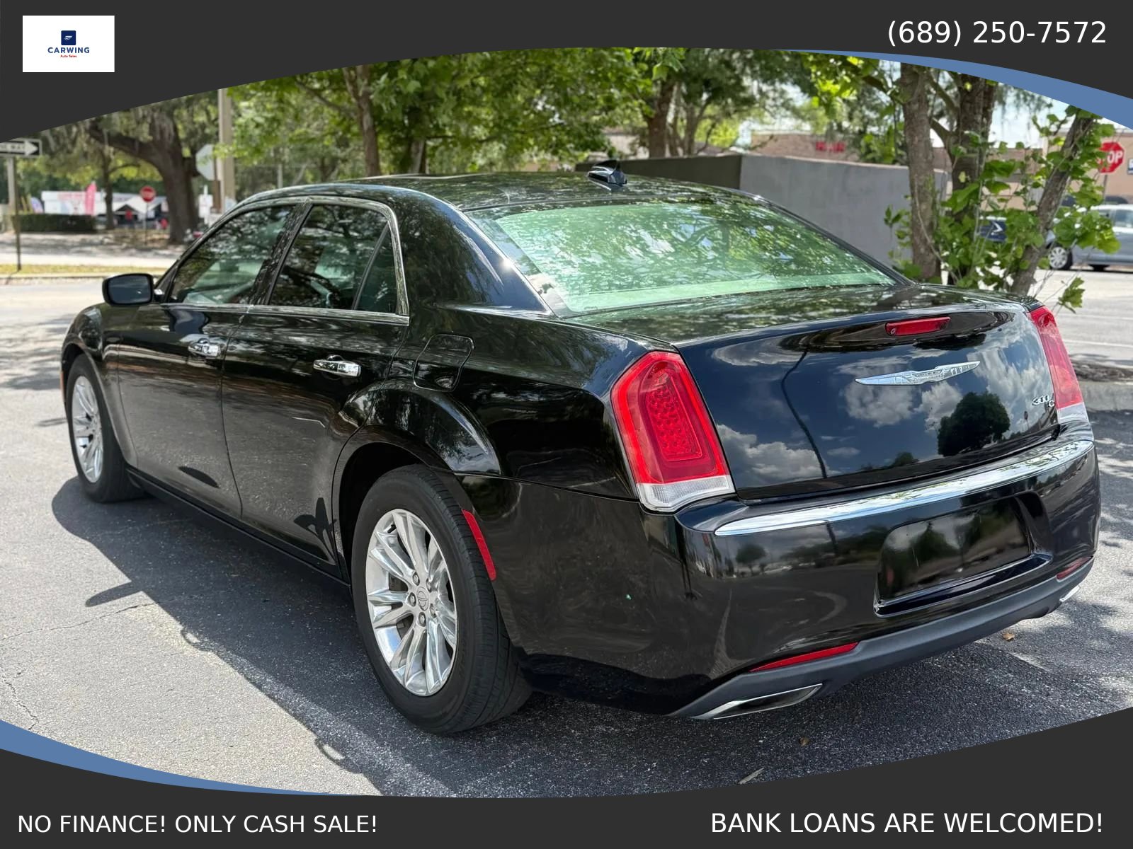 Used 2015 Chrysler 300 C RWD image 7