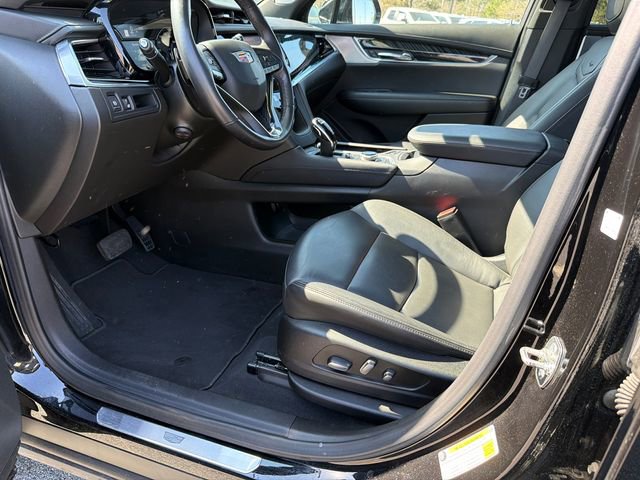 Used 2025 Cadillac XT6 Premium Luxury image 9