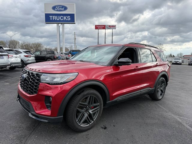 Certified 2025 Ford Explorer ST-Line w/ Premium Package AWD/4WD image 4