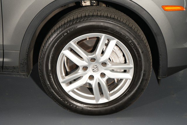 Used 2016 Porsche Cayenne image 21