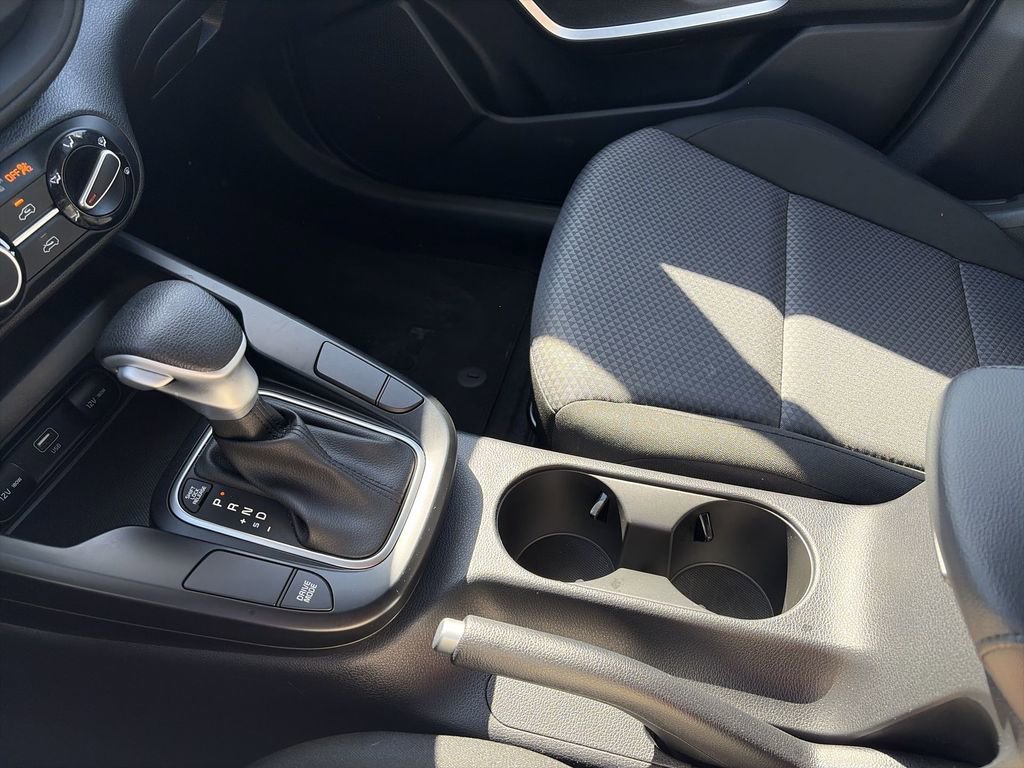 Used 2025 Kia Soul LX w/ LX Technology Package FWD image 20