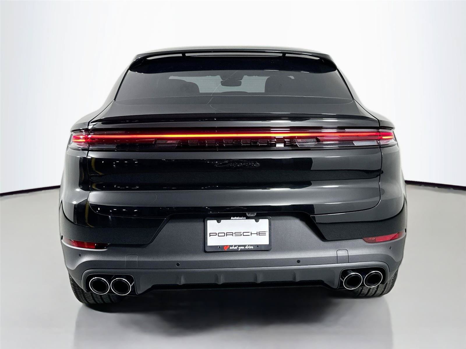 Certified 2026 Porsche Cayenne Coupe AWD/4WD image 6