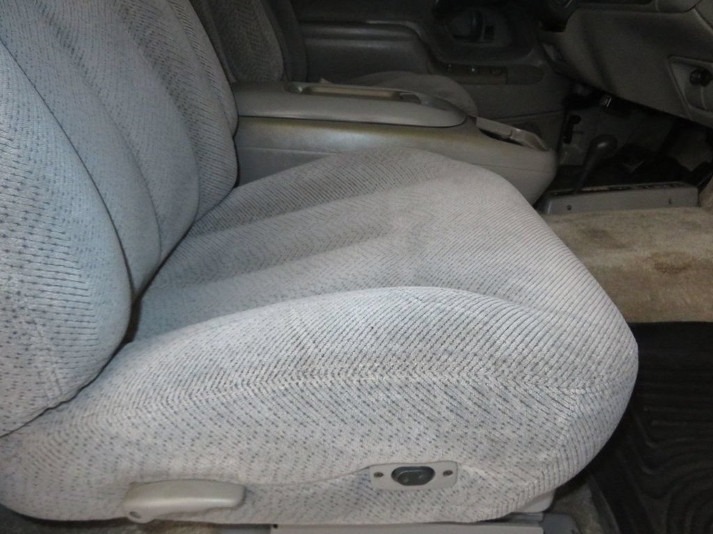 Used 1997 GMC Yukon 4WD 2-Door w/ Marketing Opt Pkg 2 image 28