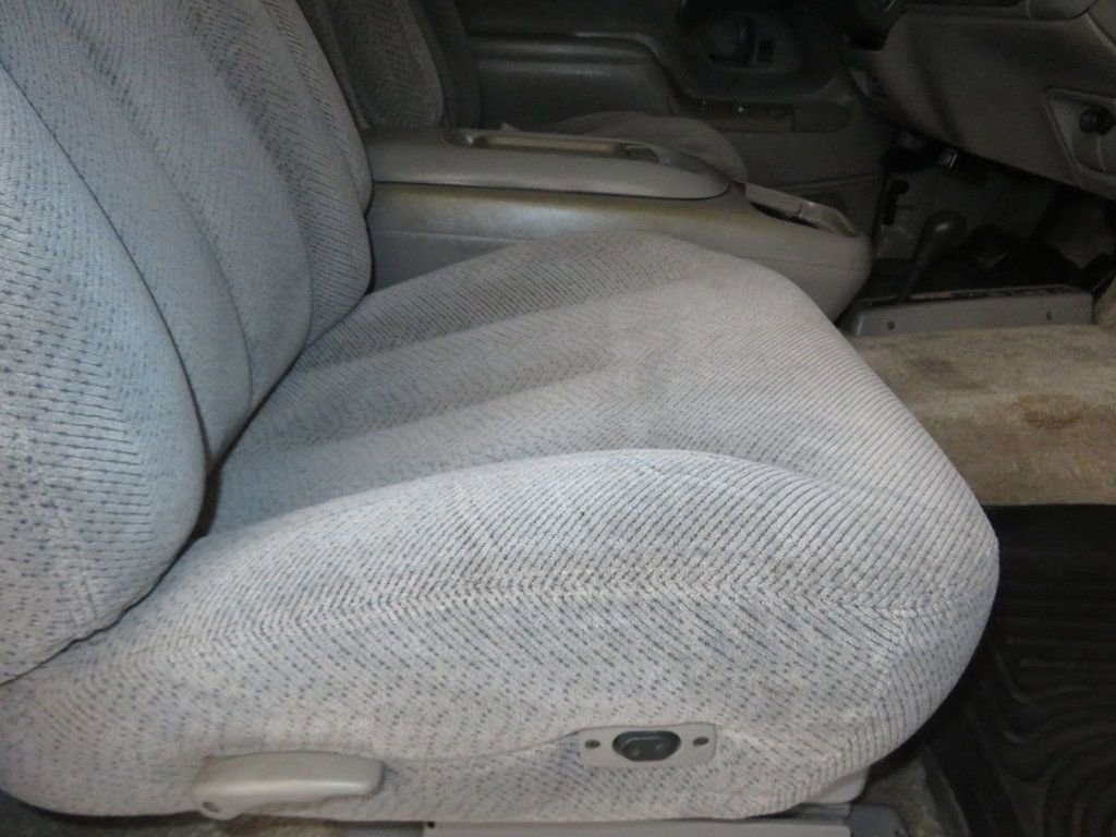 Used 1997 GMC Yukon 4WD 2-Door w/ Marketing Opt Pkg 2 image 28