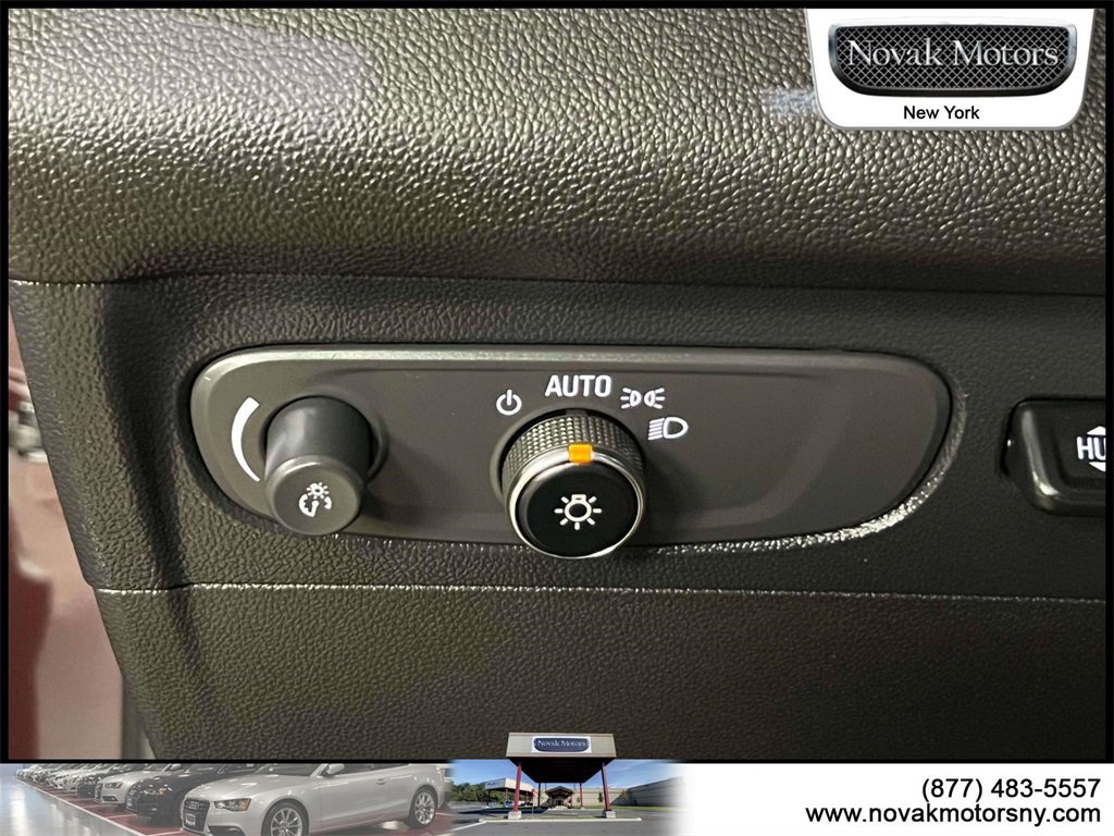 Used 2022 Buick Envision Avenir w/ Technology Package II image 21