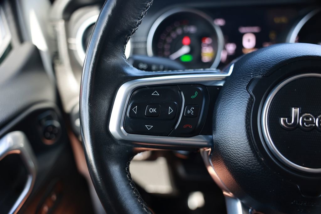 Used 2022 Jeep Wrangler Unlimited Sahara AWD/4WD image 23
