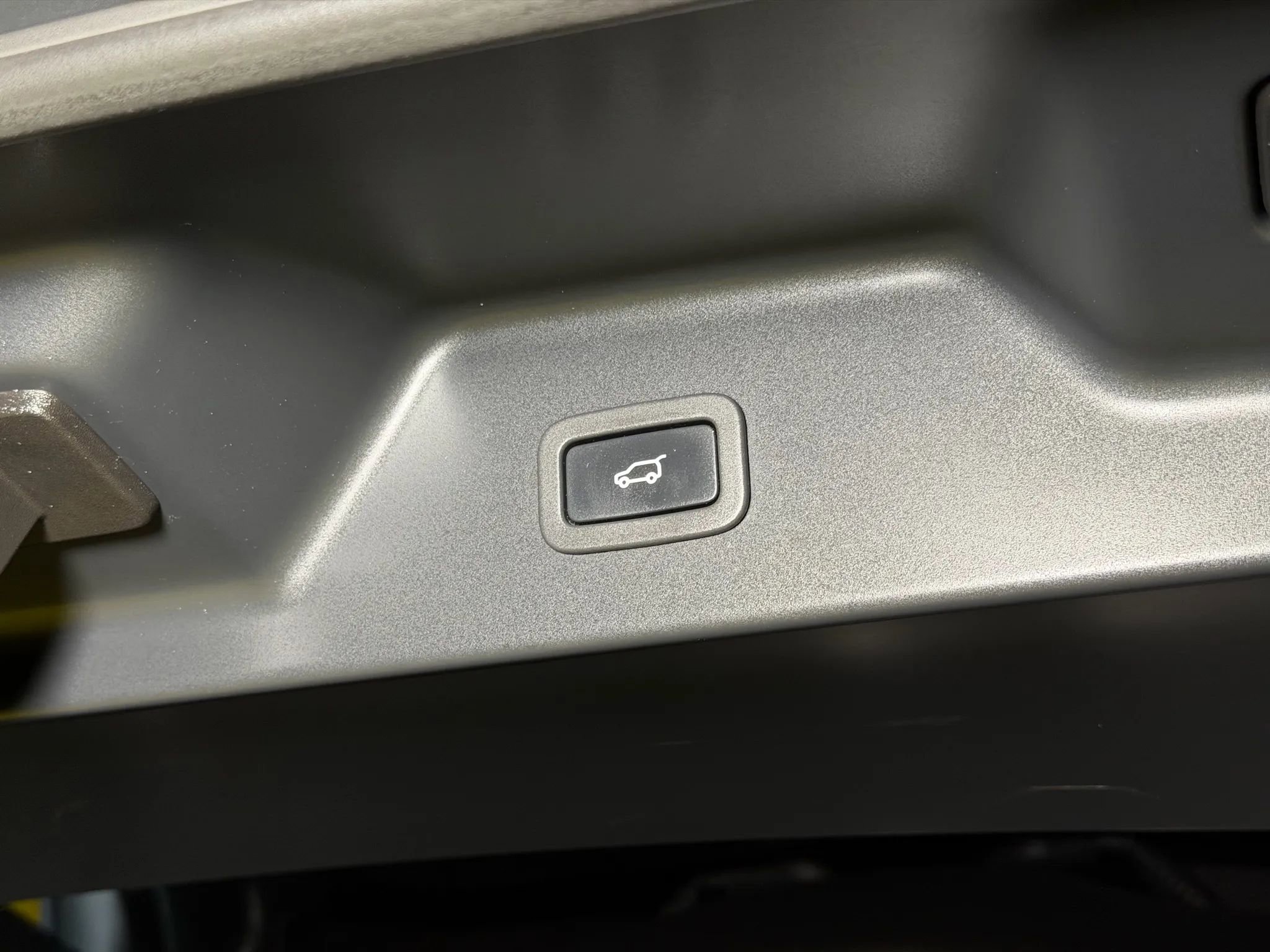 Used 2014 Land Rover Range Rover Supercharged image 16