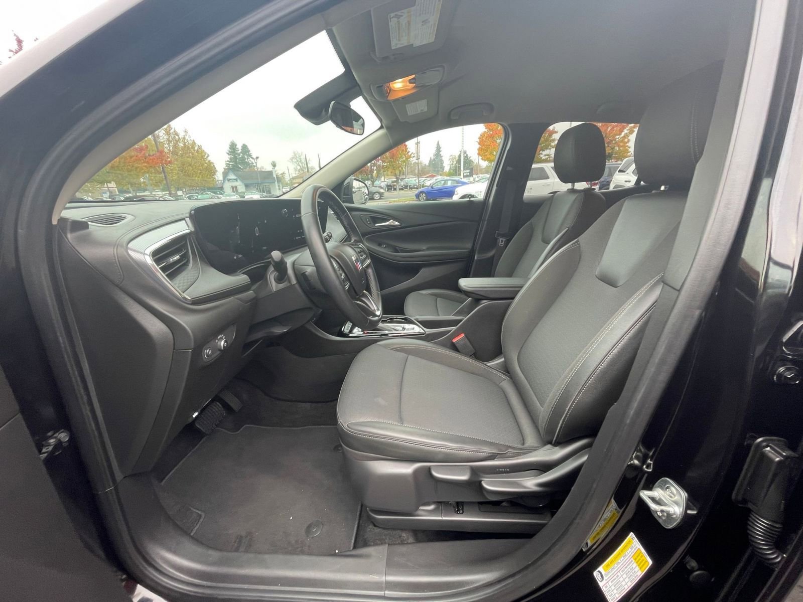 Used 2025 Buick Encore GX Preferred image 25