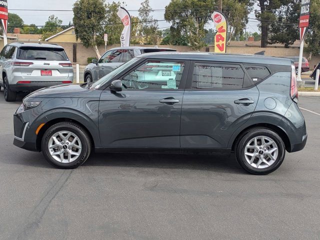 Used 2025 Kia Soul LX w/ LX Technology Package image 12