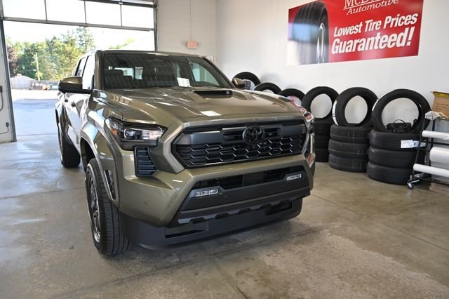 New 2026 Toyota Tacoma TRD Sport w/ TRD Sport Premium Package AWD/4WD image 3