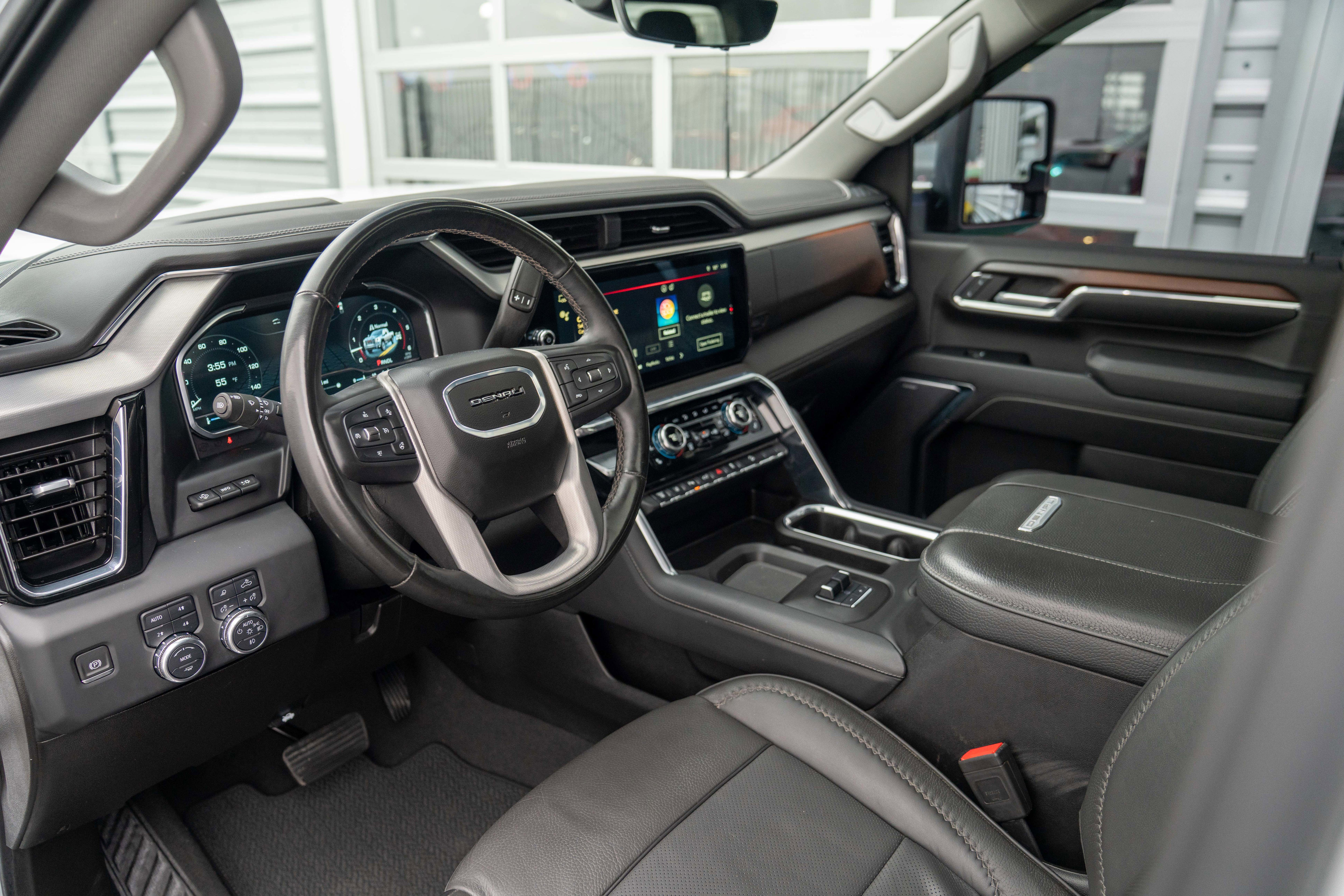 Used 2024 GMC Sierra 3500 Denali w/ Denali Reserve Package image 10