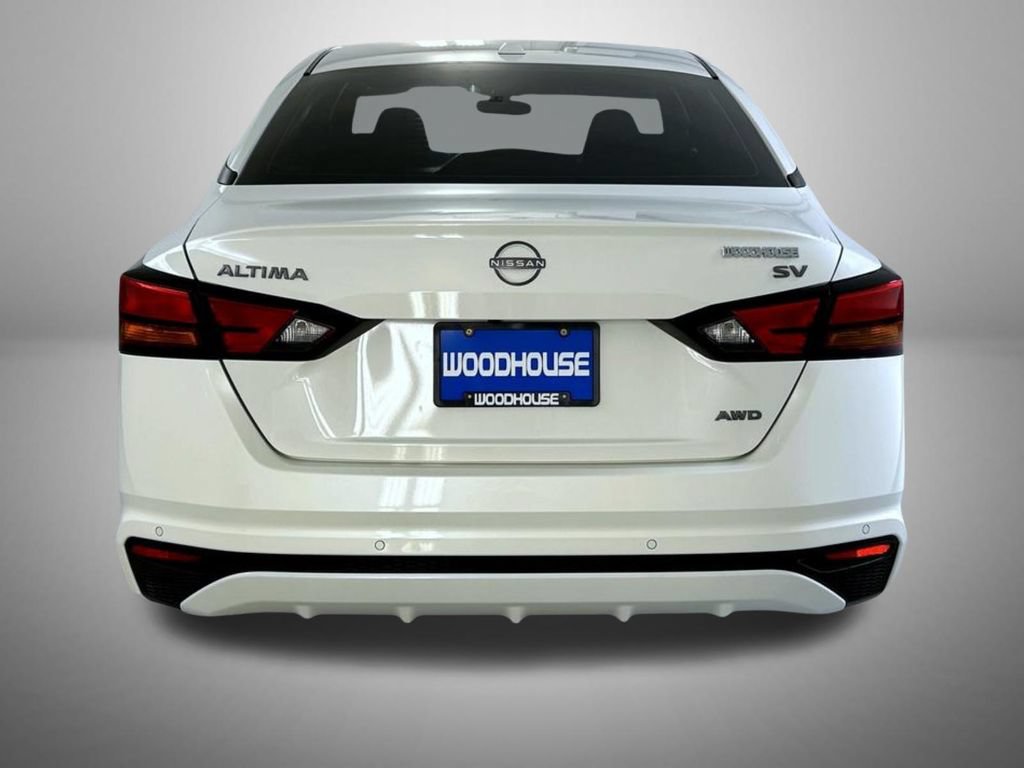 Used 2024 Nissan Altima 2.5 SV AWD/4WD image 7