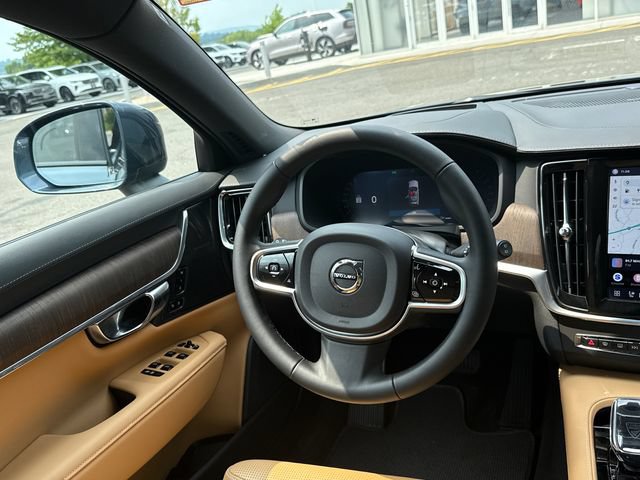 Certified 2025 Volvo V90 B6 Cross Country Ultra AWD/4WD image 22