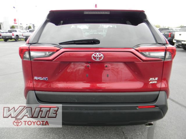 Used 2023 Toyota RAV4 XLE Premium AWD/4WD image 3