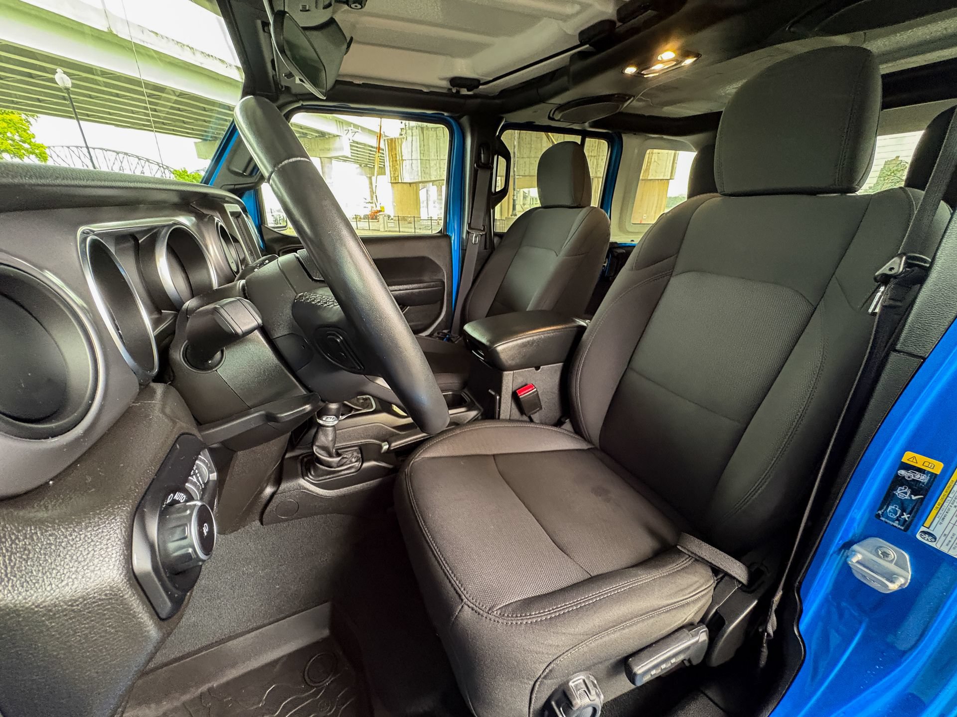 Used 2022 Jeep Wrangler Unlimited Sport AWD/4WD image 24