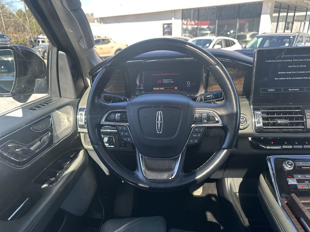 Used 2022 Lincoln Navigator Black Label image 25