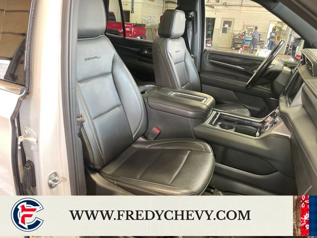Used 2021 GMC Yukon Denali w/ Denali Premium Package image 37