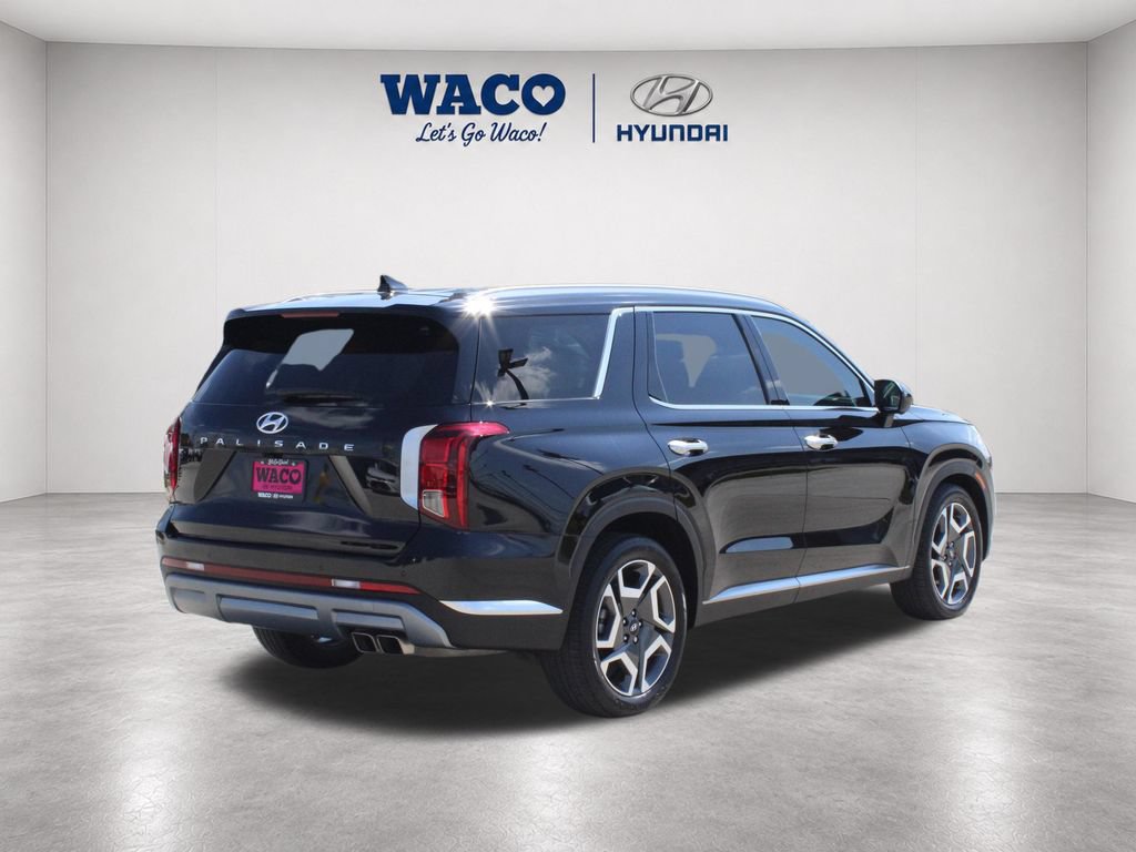 Used 2023 Hyundai Palisade Calligraphy w/ Winter Package FWD image 9