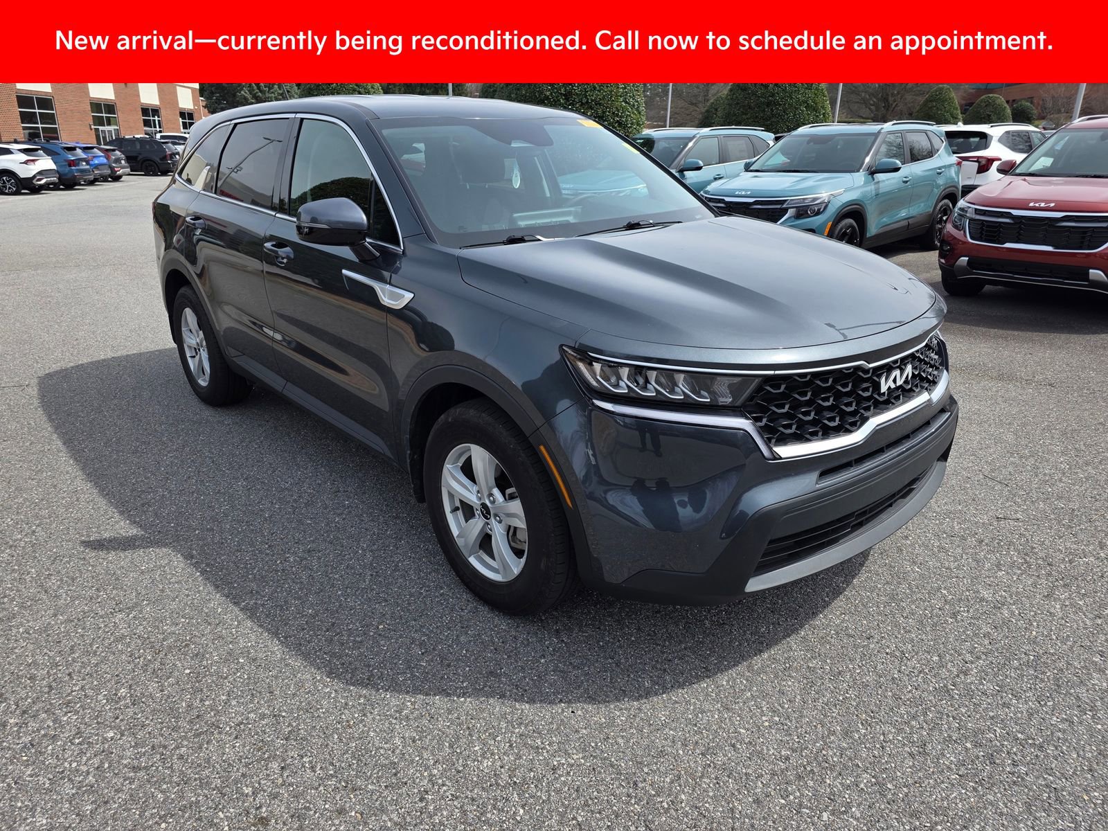 Used 2023 Kia Sorento LX image 7
