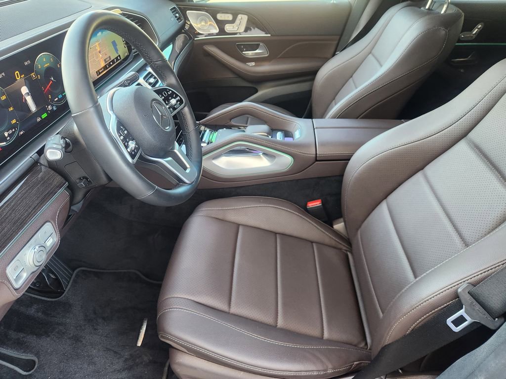 Used 2021 Mercedes-Benz GLS 450 4MATIC image 13