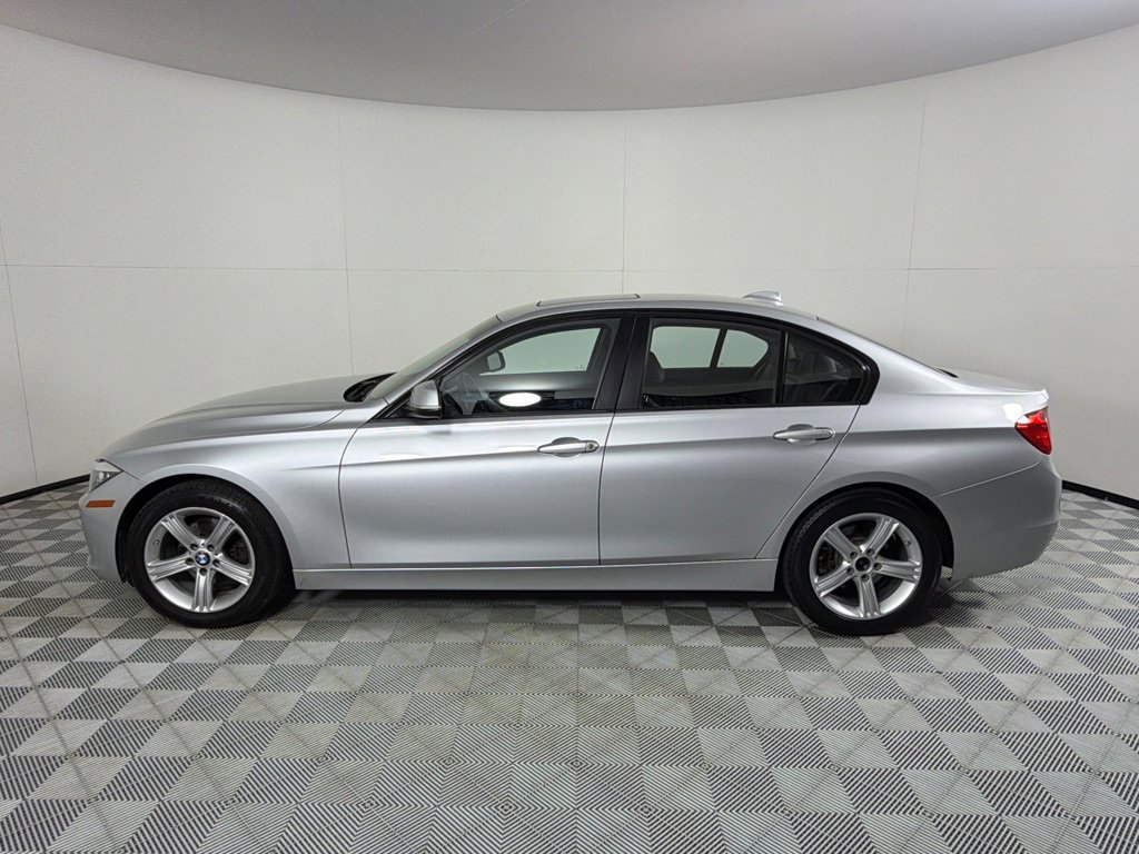 Used 2015 BMW 320i xDrive Sedan AWD/4WD image 8