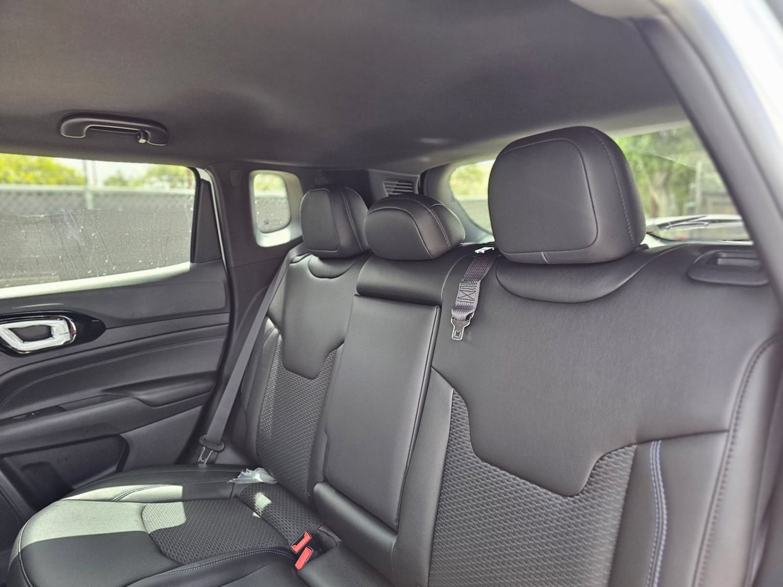 New 2026 Jeep Compass Latitude AWD/4WD image 20