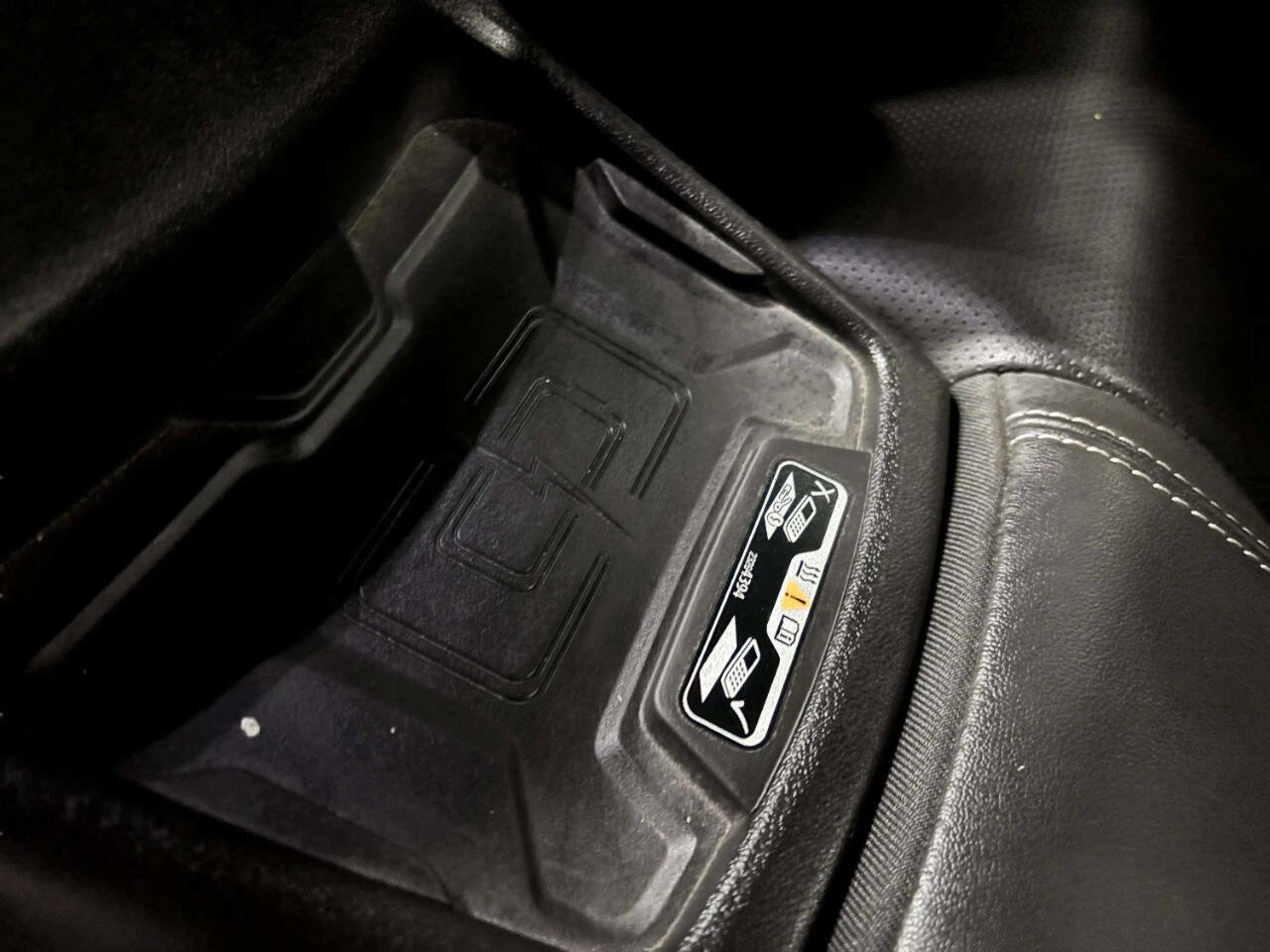 Used 2016 Chevrolet Camaro SS image 14